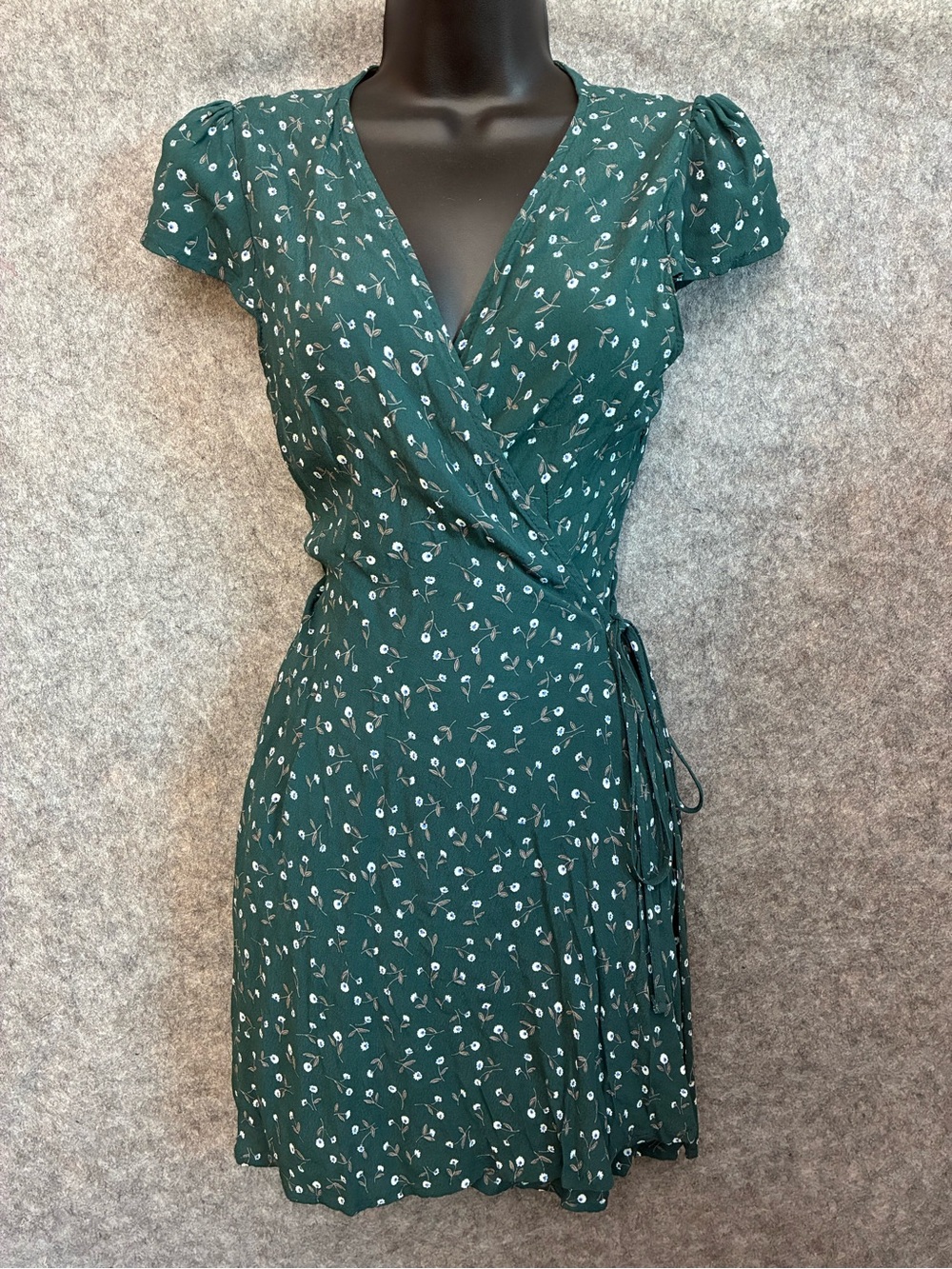 Brandy Melville Mini Dress Green Floral Wrap V-Neck Cottagecore Coquette OS(S-M)